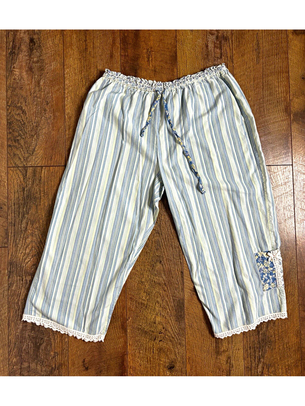 Secret Treasures Cottagecore Blue Striped Cropped Pajama Pants Size M Lace Trim